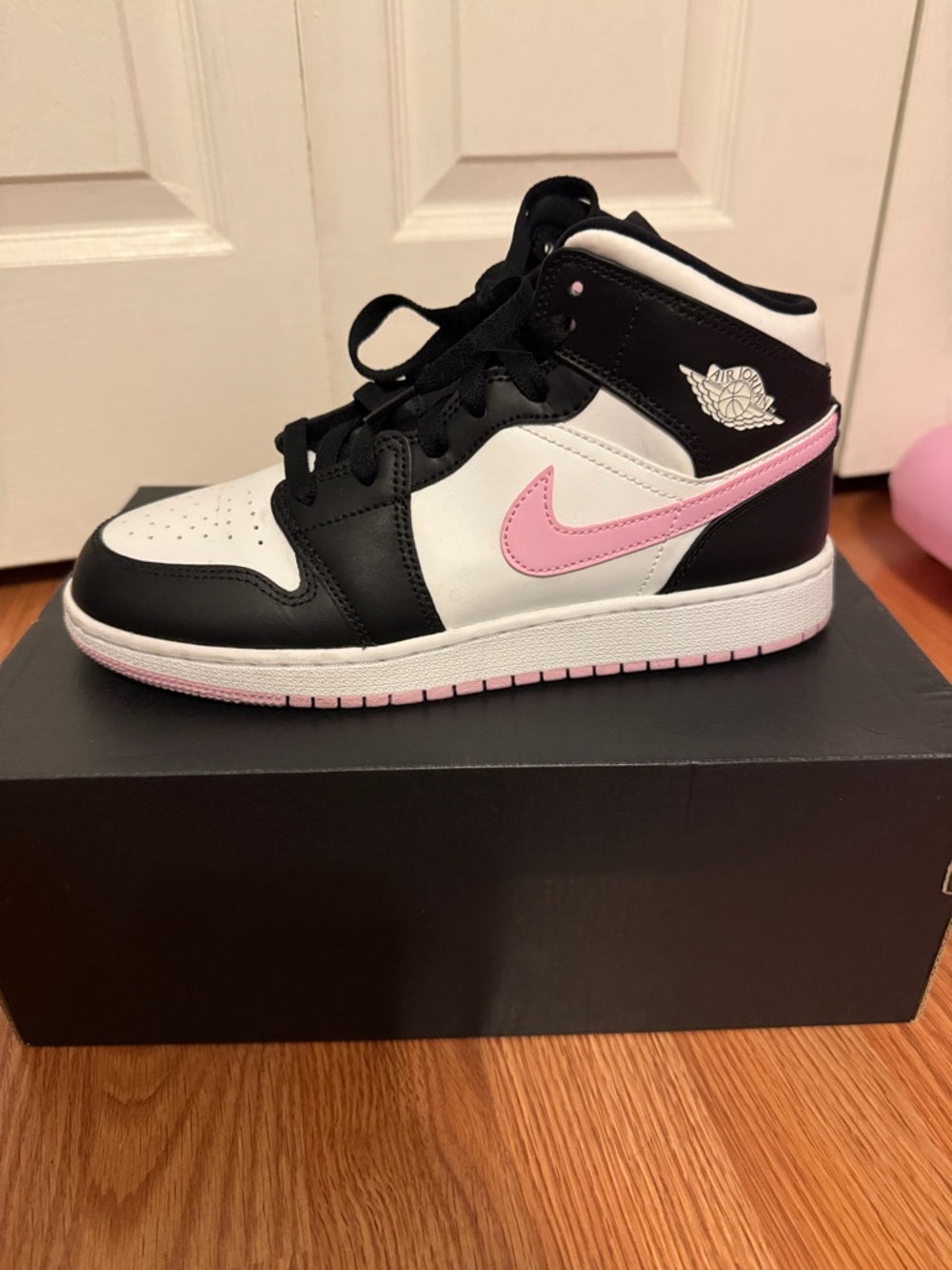 Nike Kids Black White Pink Air Jordan 1 Mid Sneakers 7Y